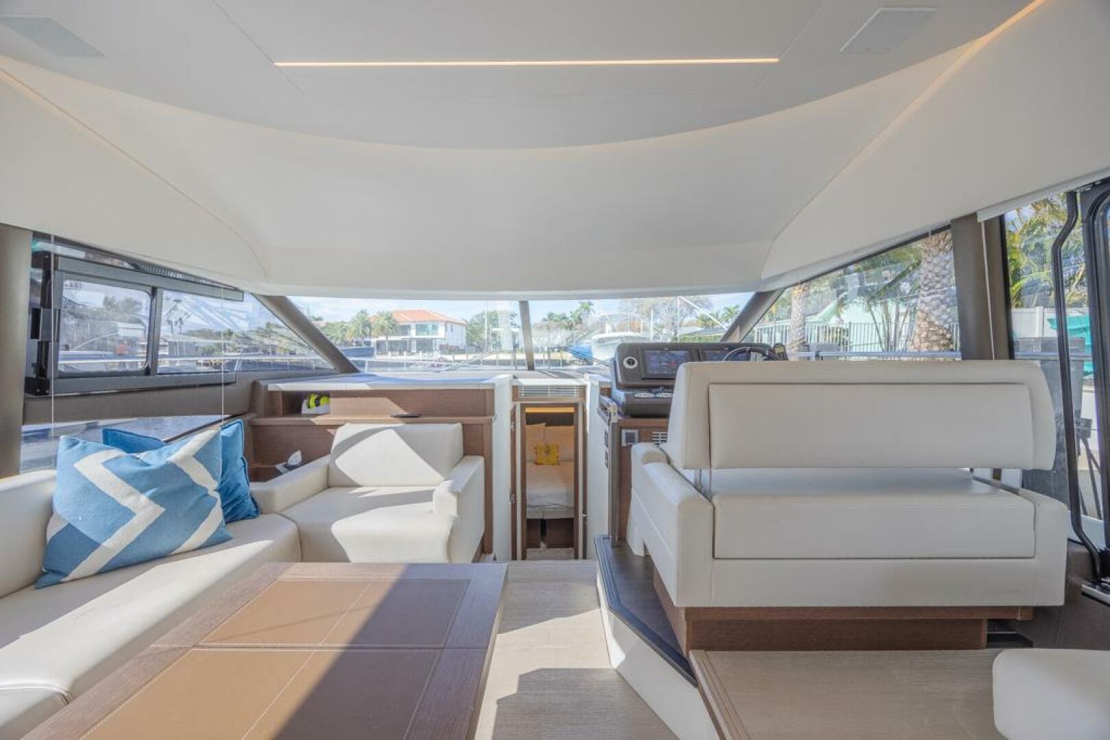 2021 Prestige 520 Flybridge - Image 35