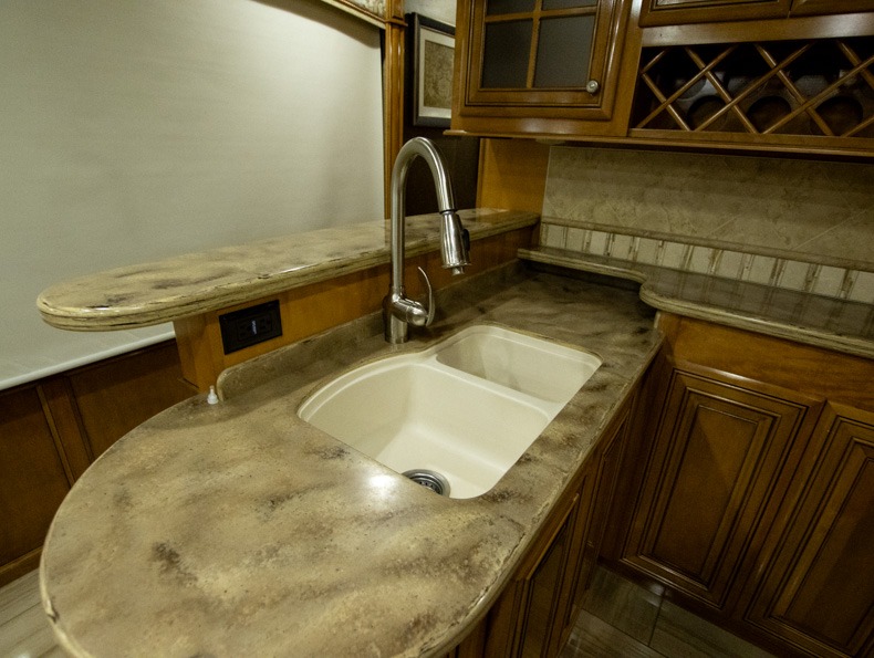 2015 Thor Motor Coach Tuscany 40KQ - Image 12