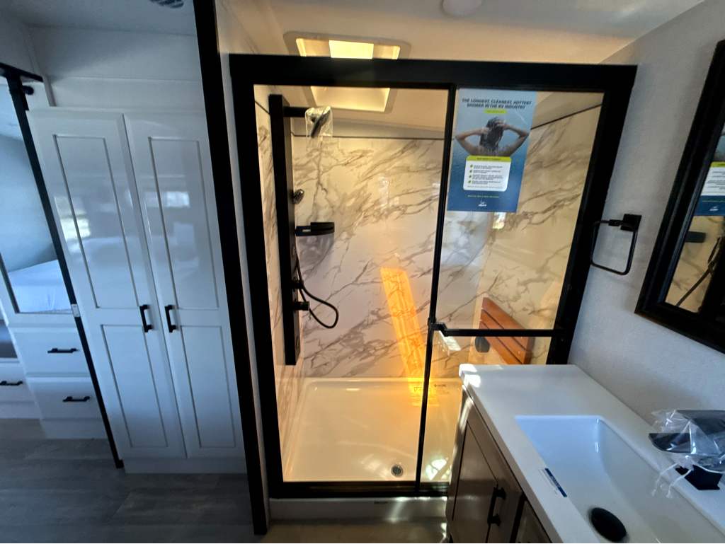 2027 JAYCO PINNACLE 39FLOK - Image 26