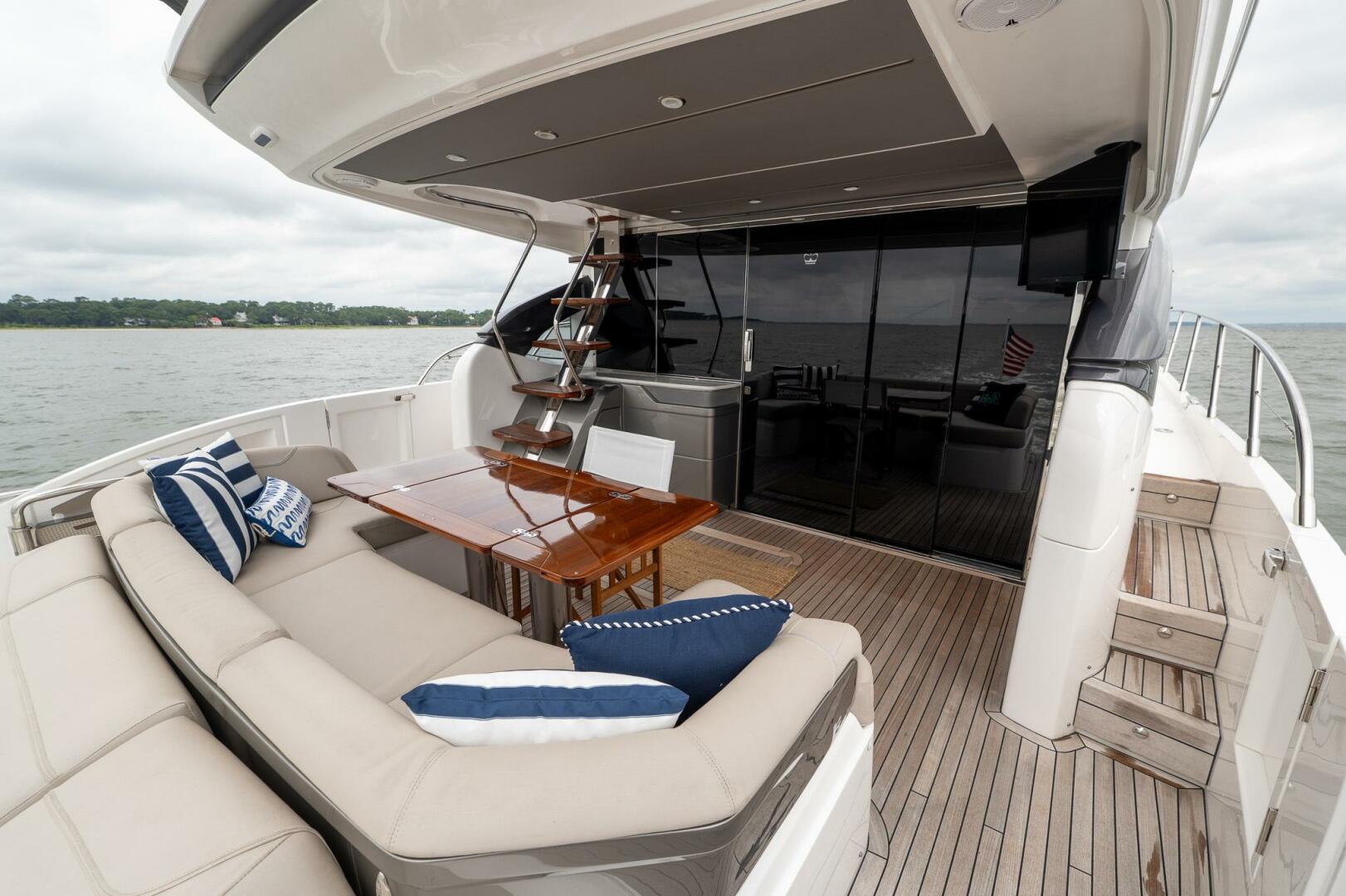 2021 Princess S62 - Image 14