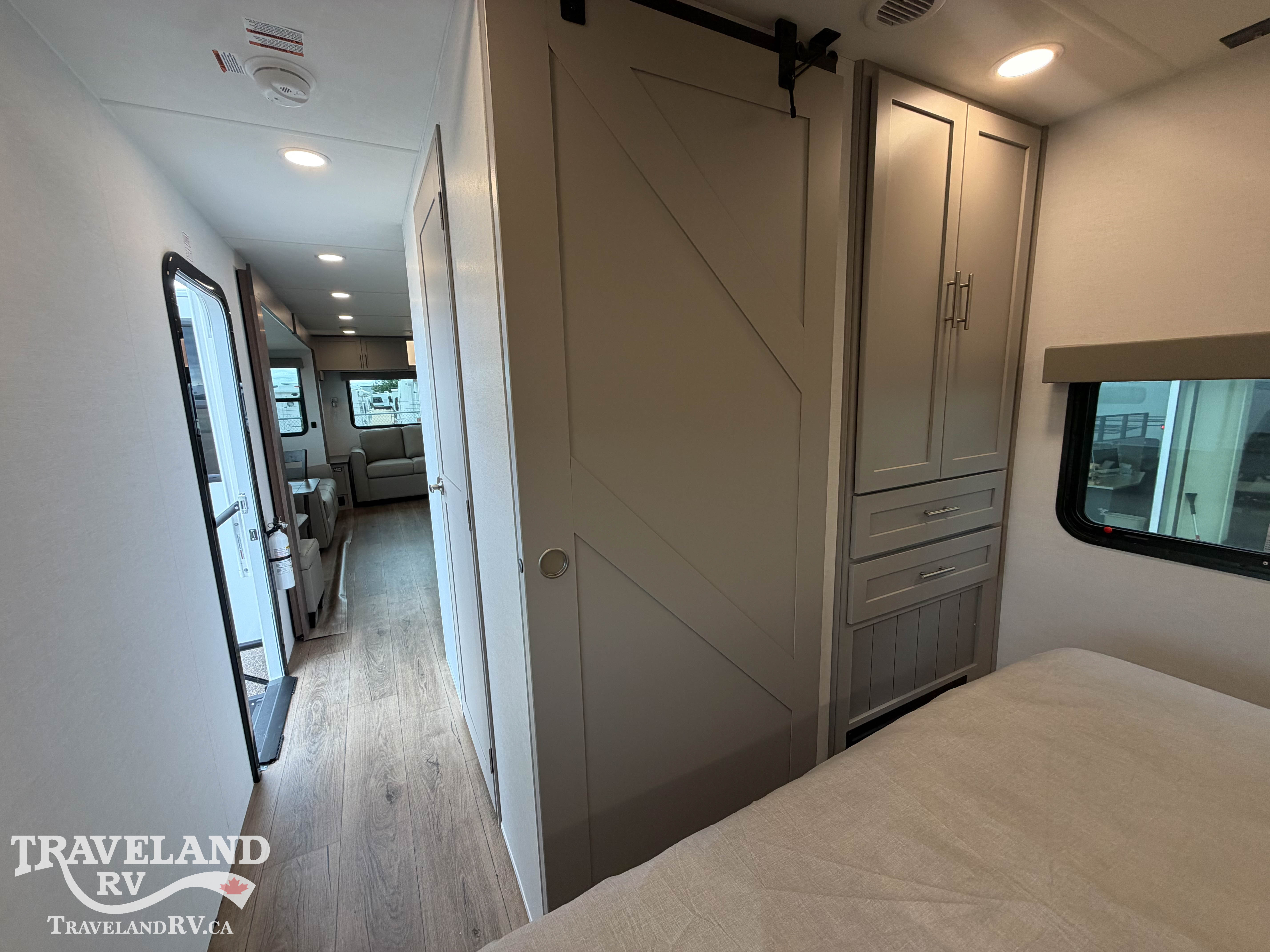 2026 Alliance RV Avenue 298RL - Image 14
