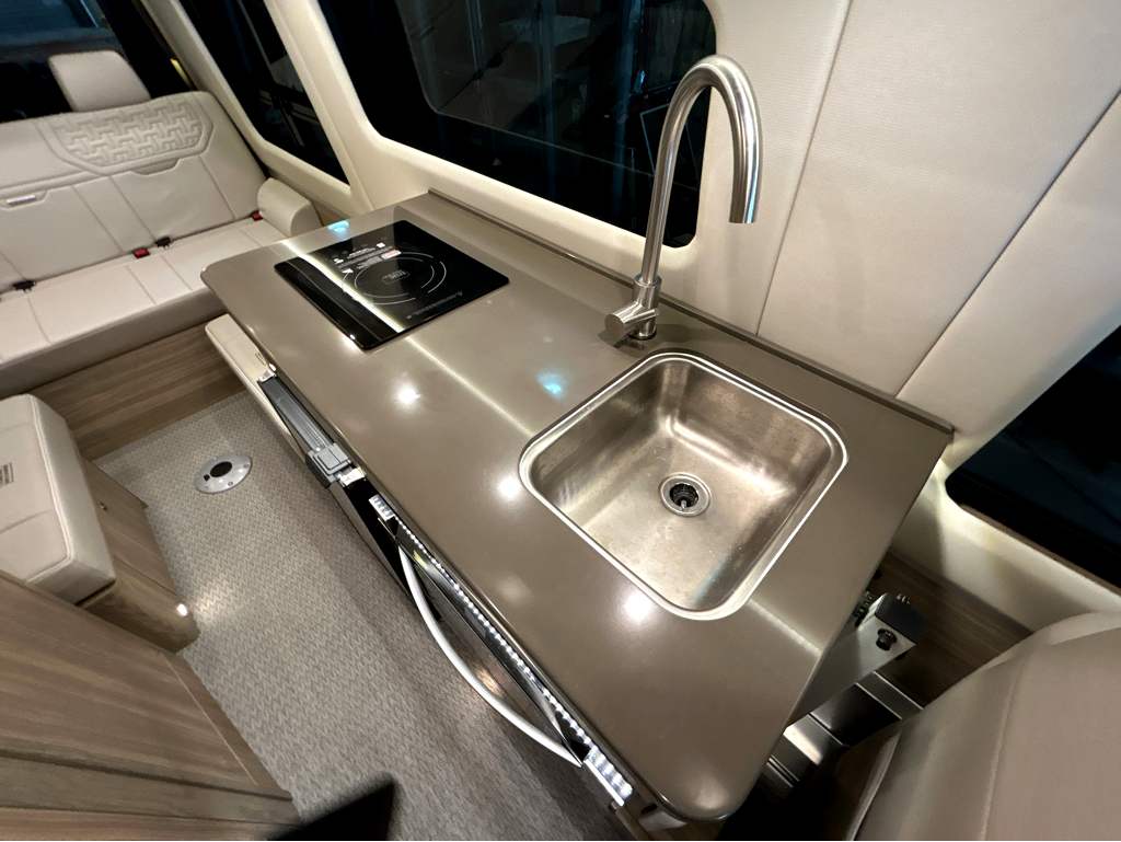 2027 AIRSTREAM INTERSTATE 24GL - Image 17