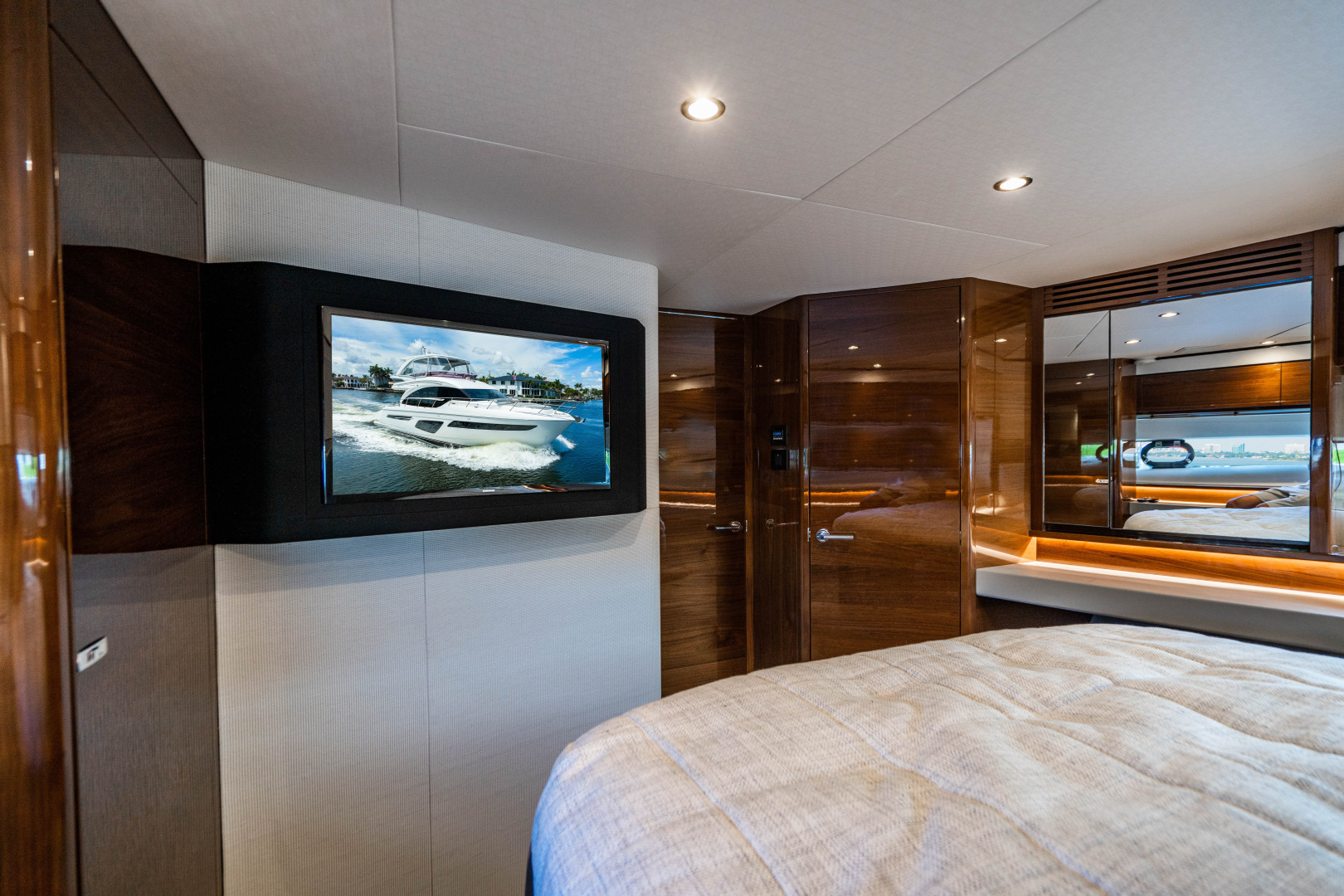 2018 Princess F62 - Image 90