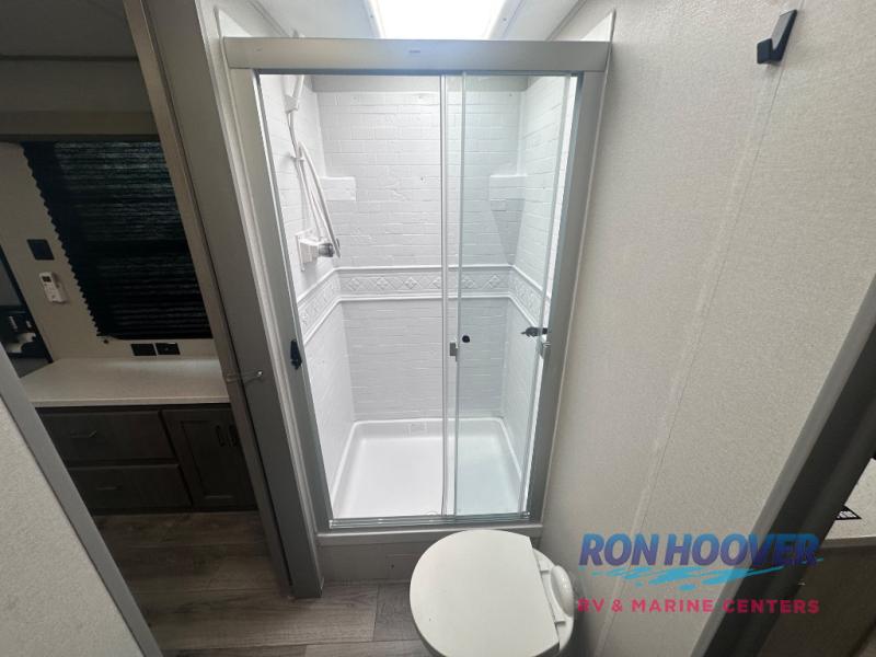 2026 COACHMEN 333DORM - Image 21