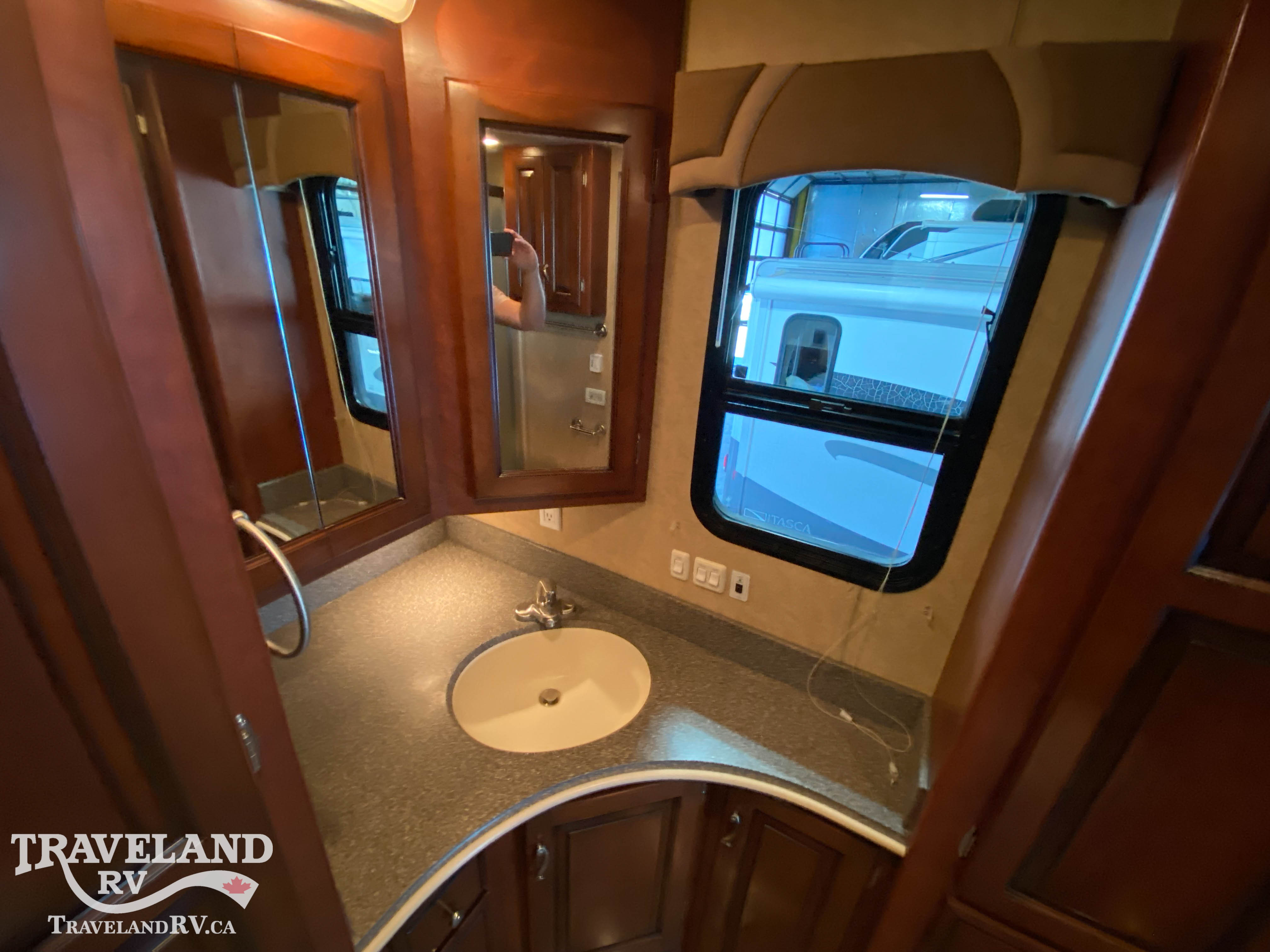 2011 NEWMAR VENTANA 3936 - Image 24