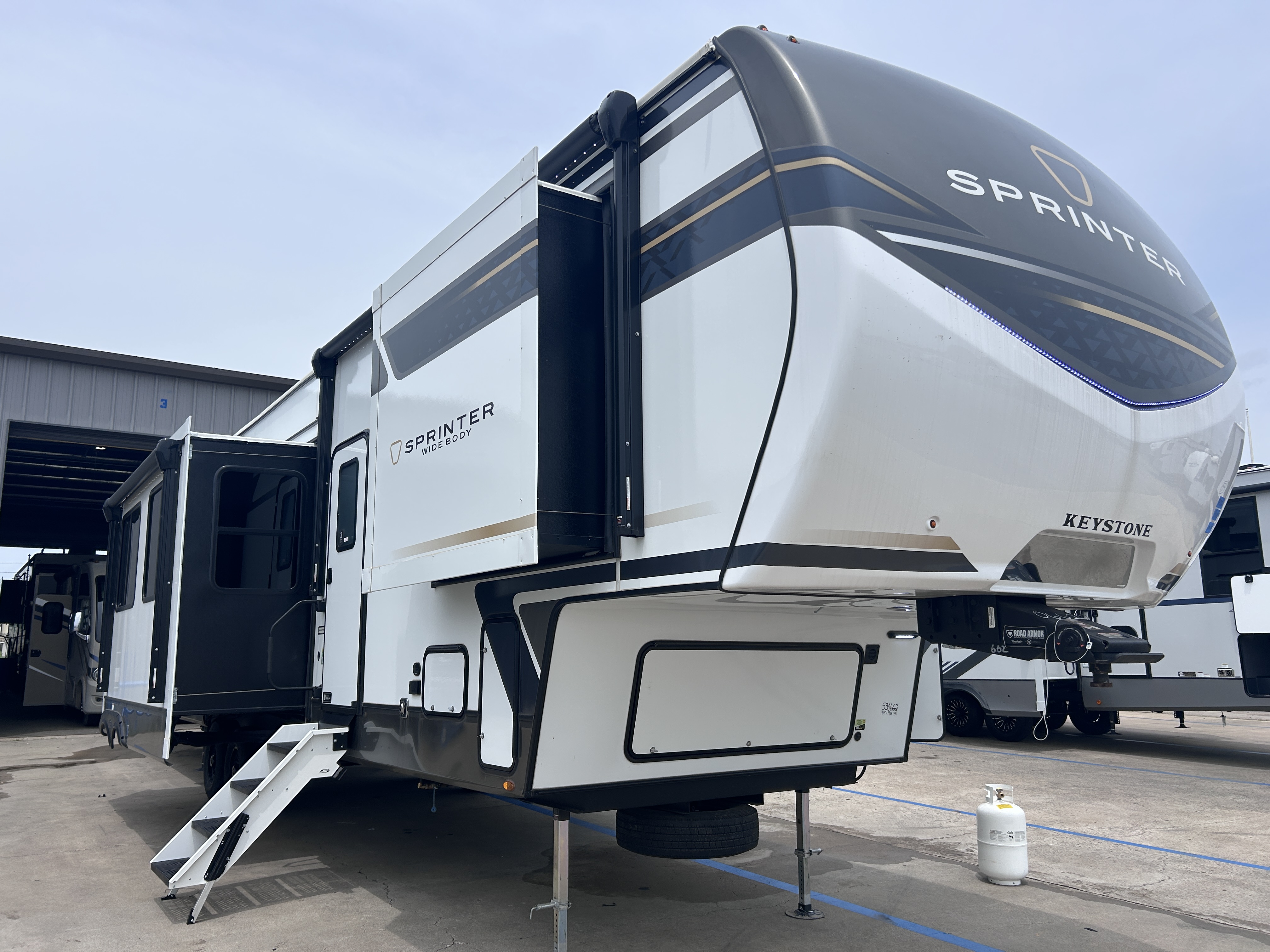 2026 Keystone Sprinter 3980FBS - Image 1