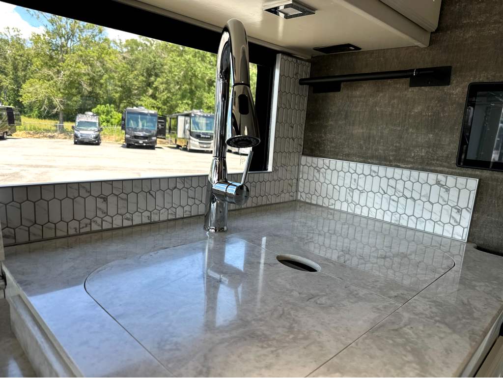 2019 TIFFIN ALLEGRO 34 PA - Image 13