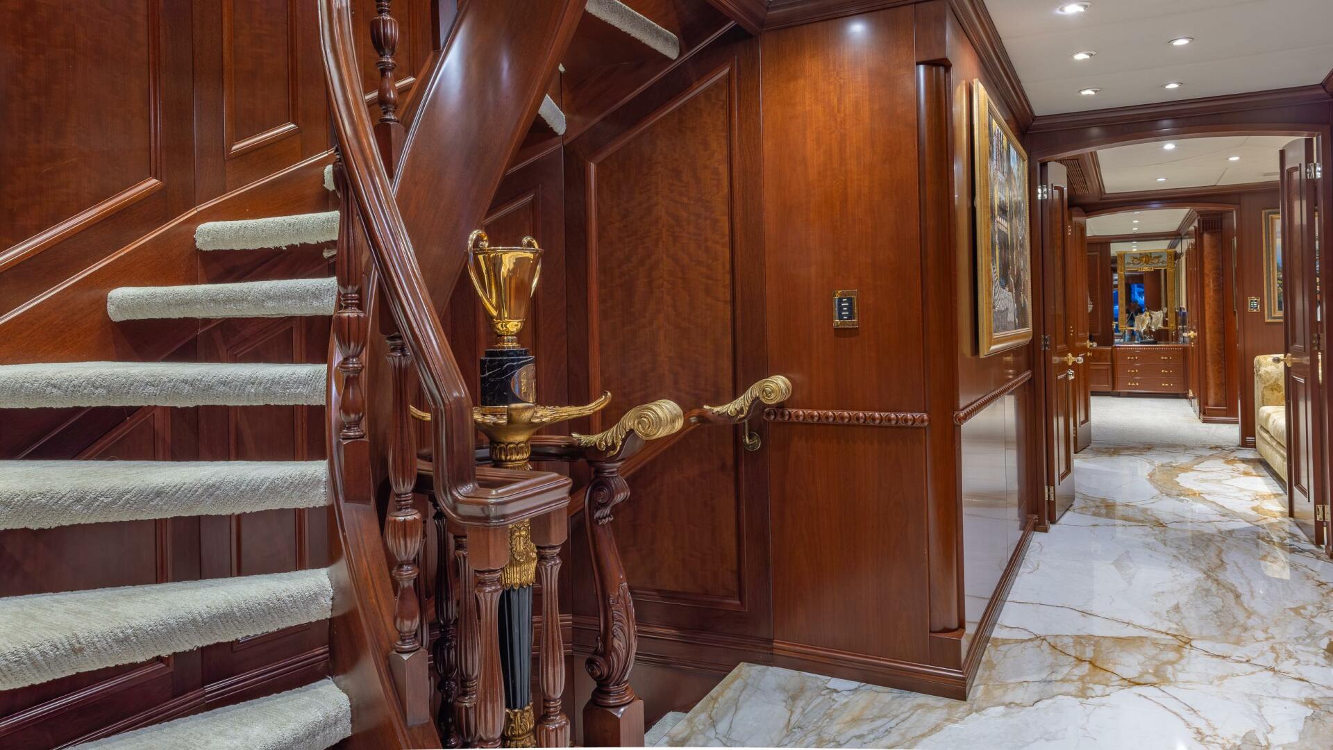 2001 Trinity Yachts Tri-Deck MY - Image 17