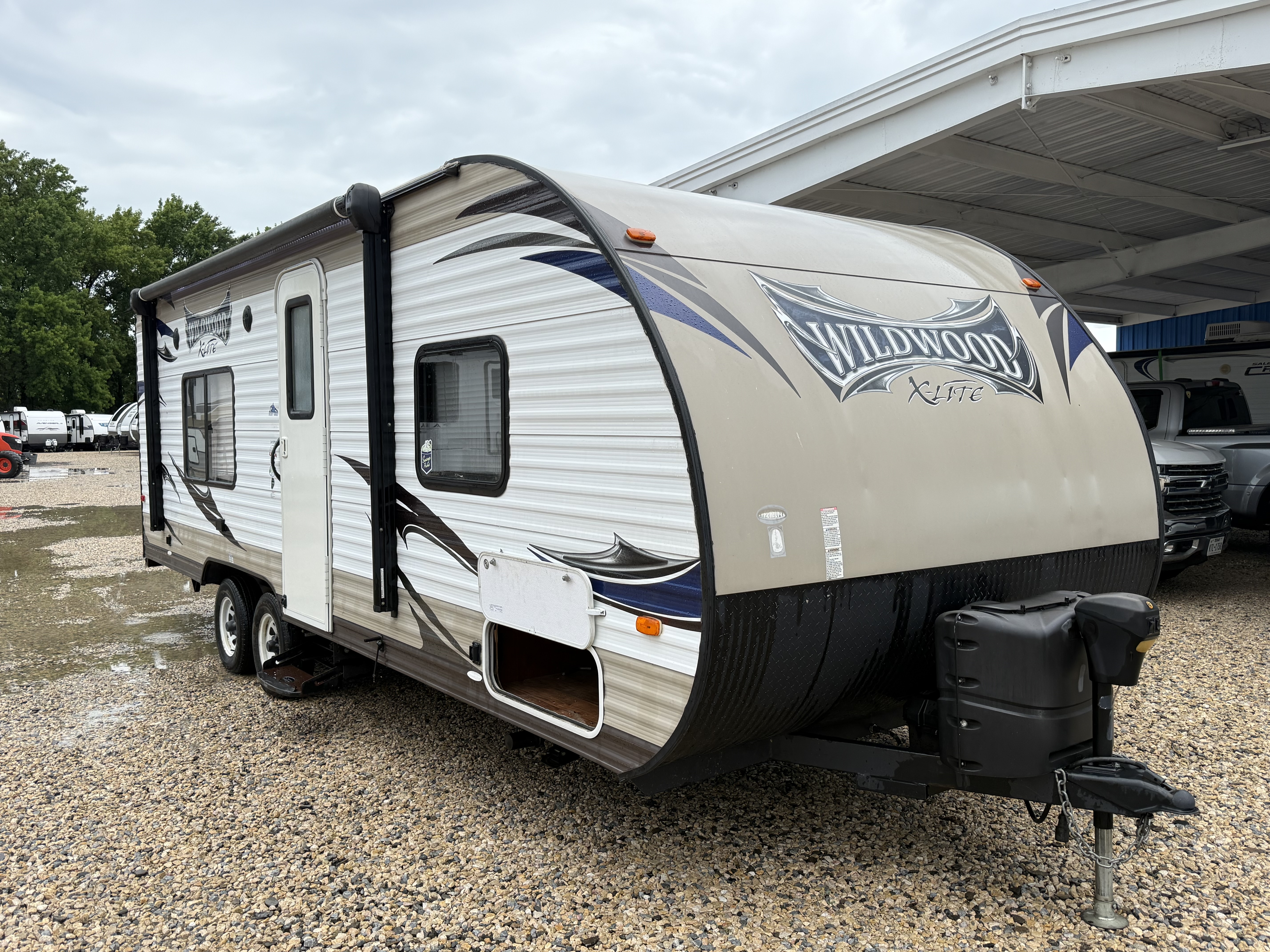 2016 WILDWOOD X-LIGHT SERIES 241QBXL - Image 1