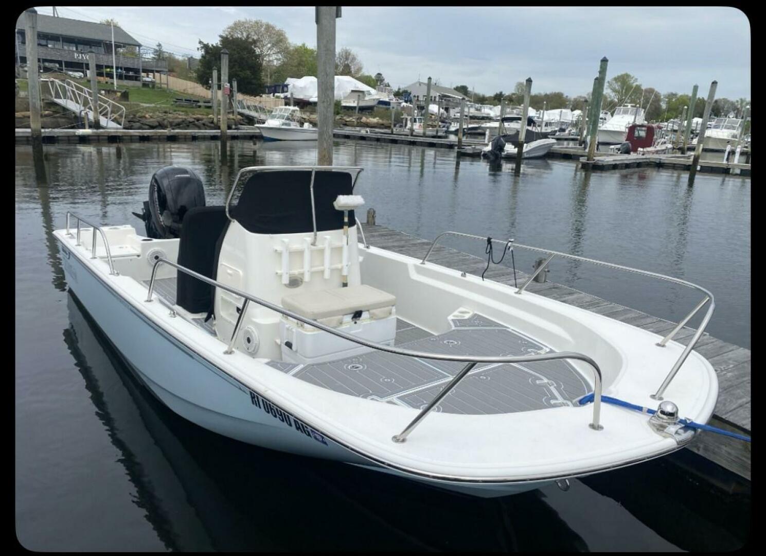 2020 Boston Whaler 190 Montauk Base - Image 4