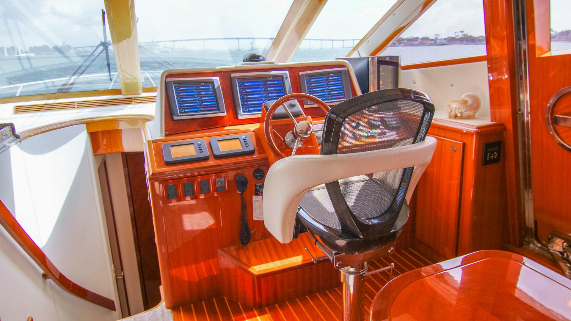2008 McKinna - Image 15