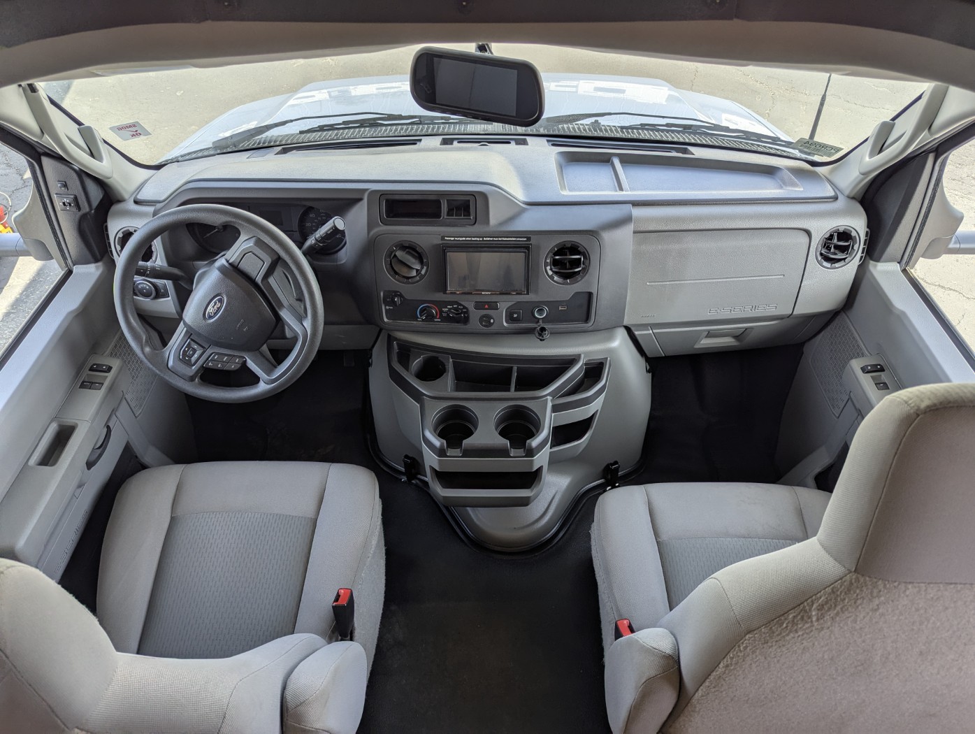 2024 Forest River Sunseeker 2850S LE - Image 8