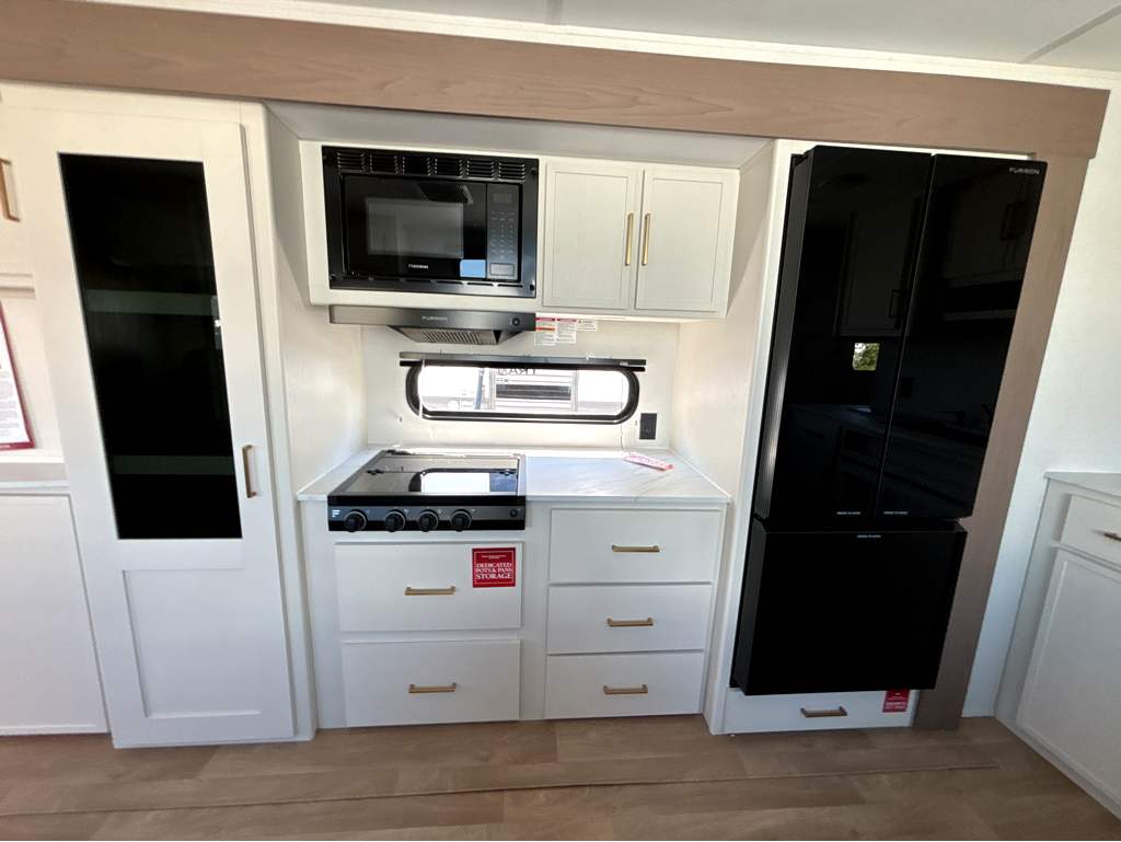 2026 GRAND DESIGN TRANSCEND 26RBX - Image 9