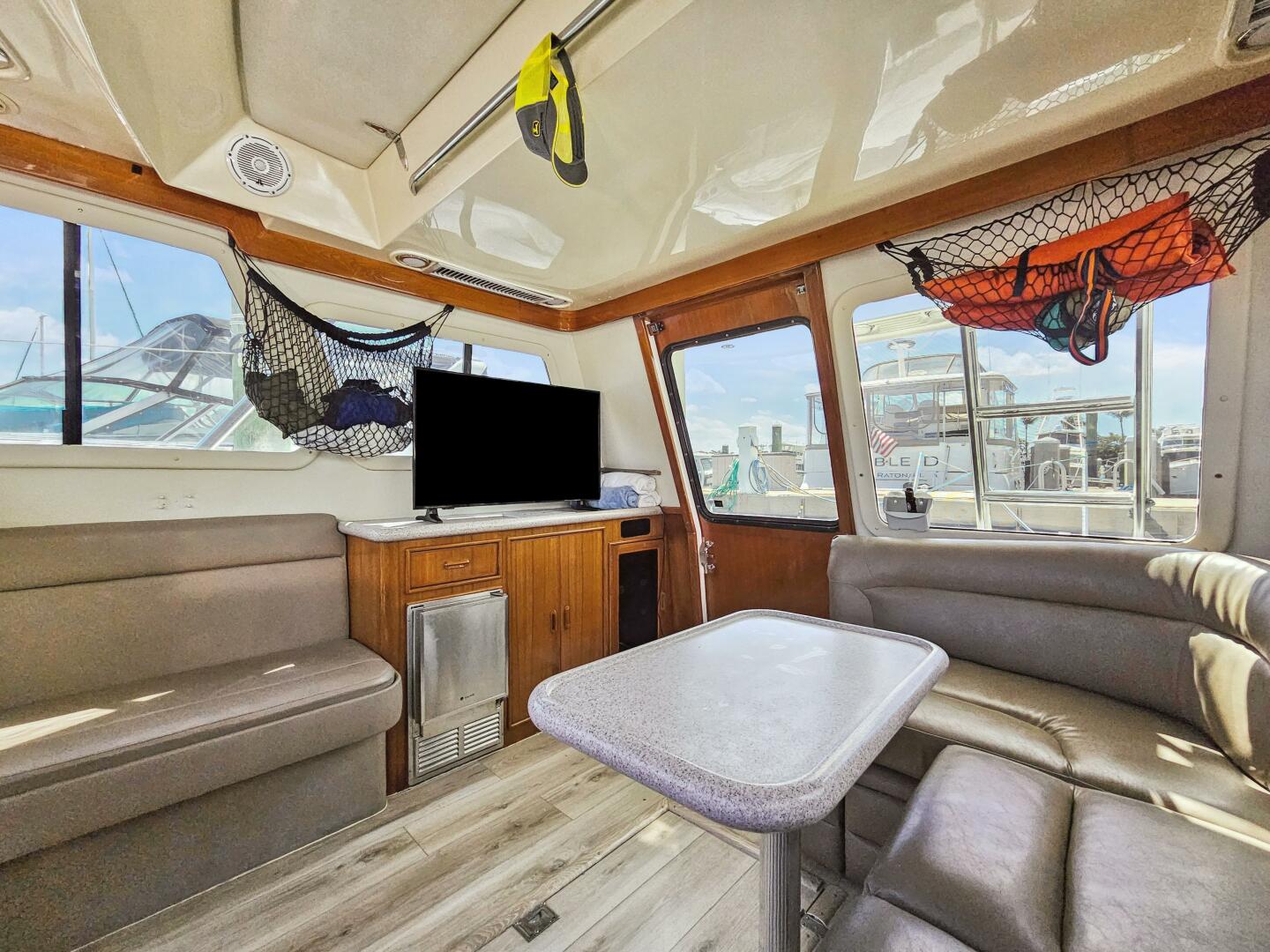 2001 Mediterranean 38 Convertible - Image 15