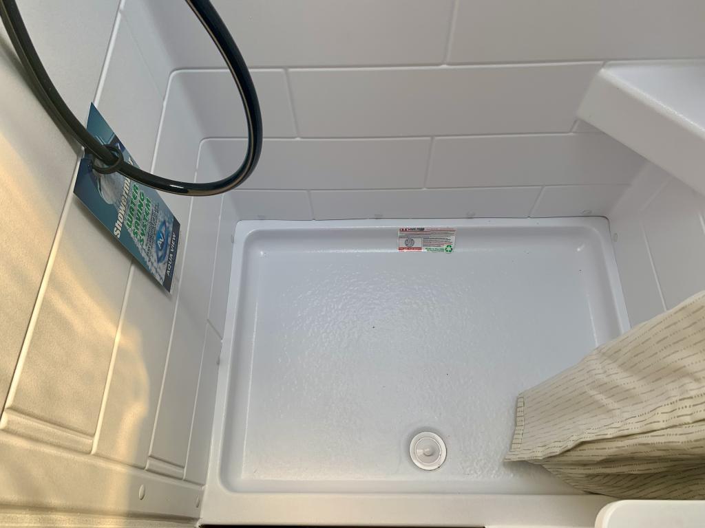 2027 FOREST RIVER E201SFK - Image 29