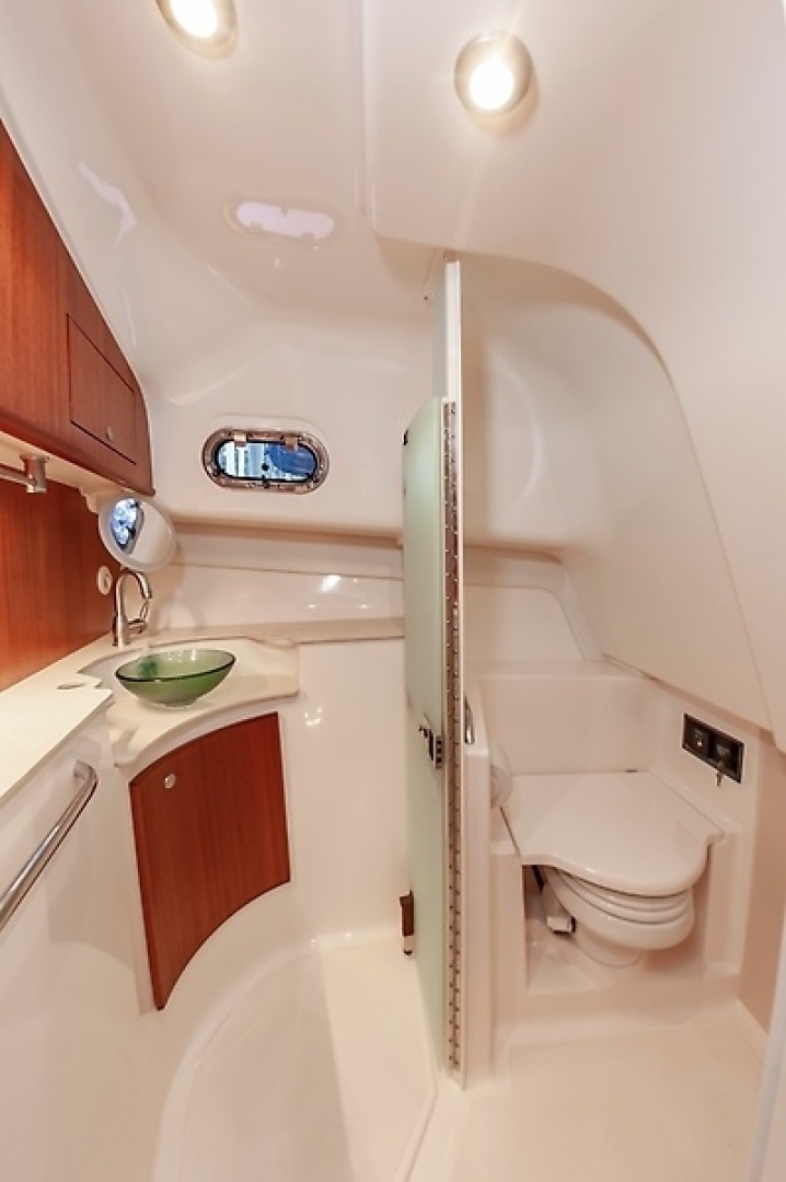 2015 PURSUIT 385 OS Base - Image 40