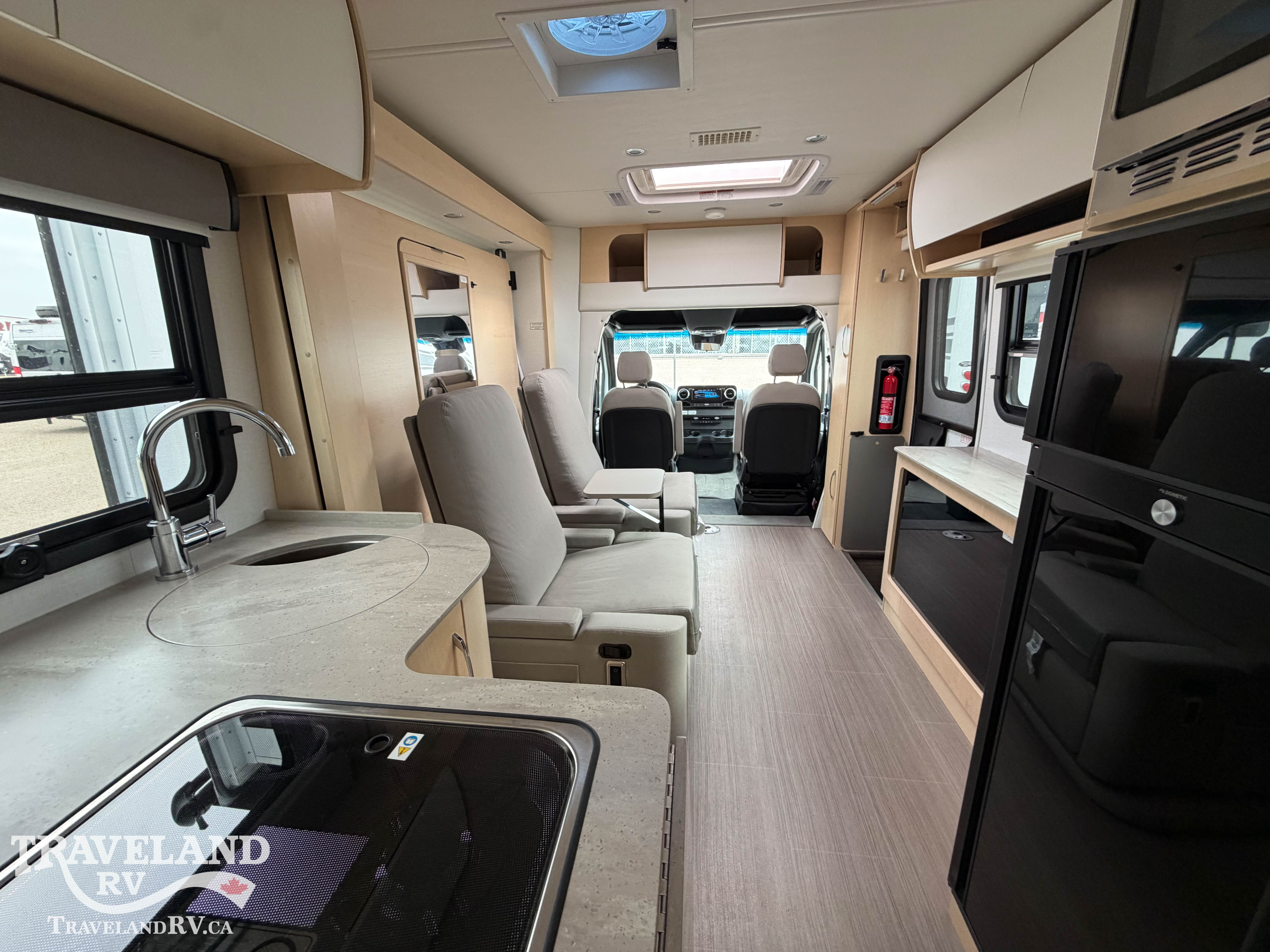 2022 Leisure Travel Unity U24MB - Image 4