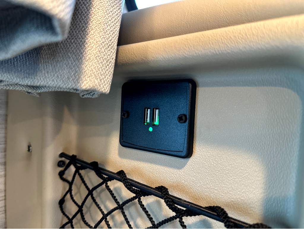 2023 THOR MOTOR COACH MAGNITUDE GA22 - Image 23