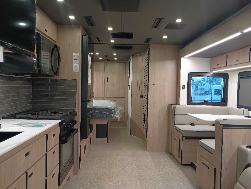 2026 Grand Design Lineage Series F 31ZW - Image 9