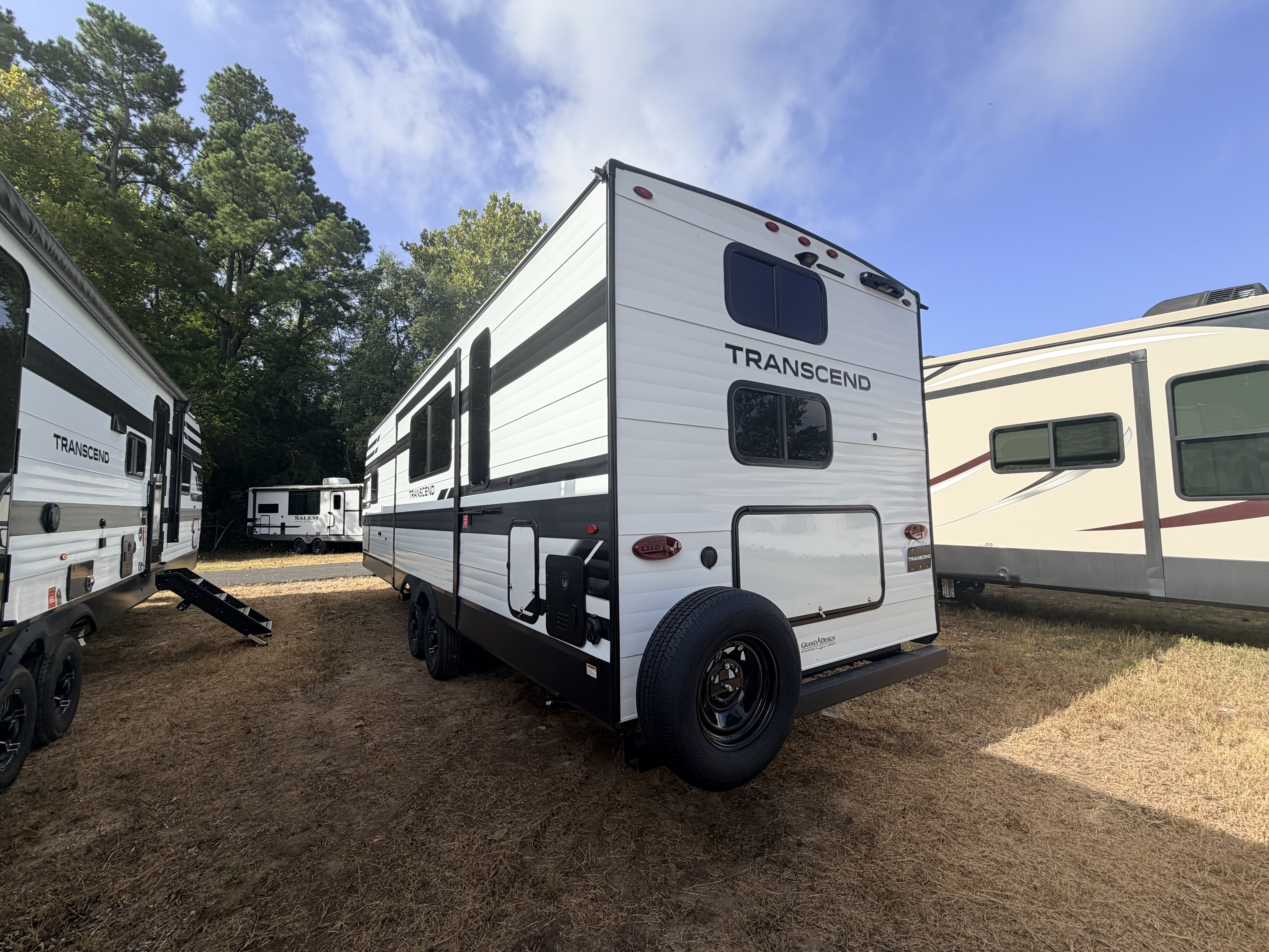 2027 Grand Design Transcend 265BHT - Image 4