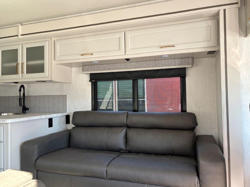 2026 Holiday Rambler Admiral 29M - Image 6