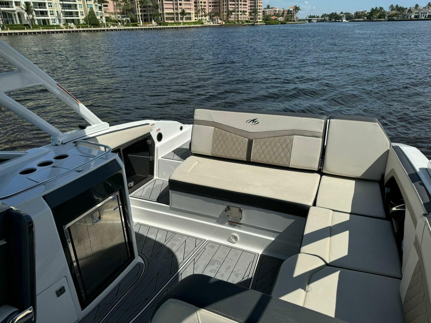 2022 Monterey 278SS - Image 16