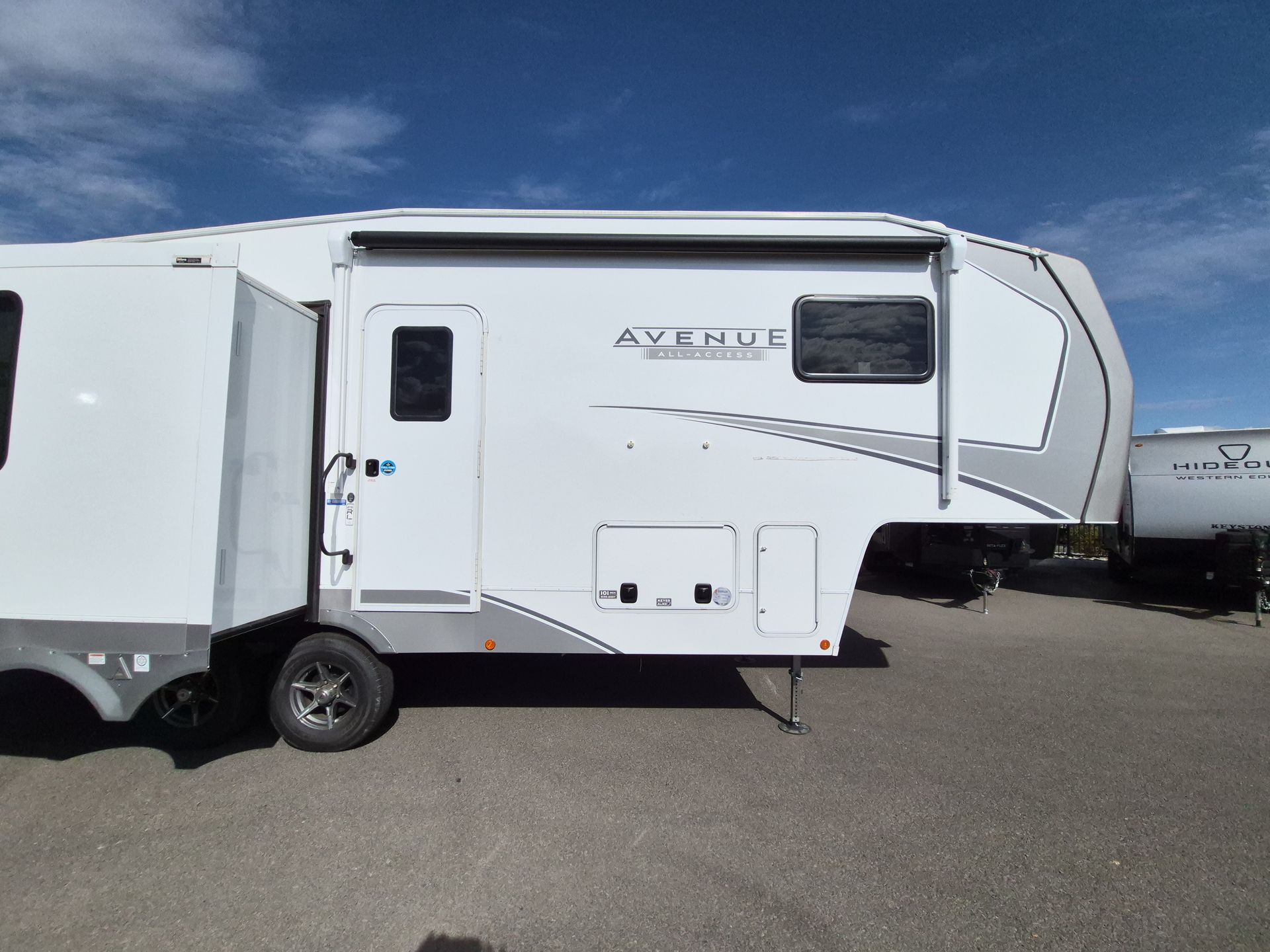 2026 Alliance RV Avenue 25RL - Image 4