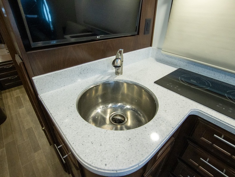 2020 Regency RV Ultra Brougham 25TB - Image 7