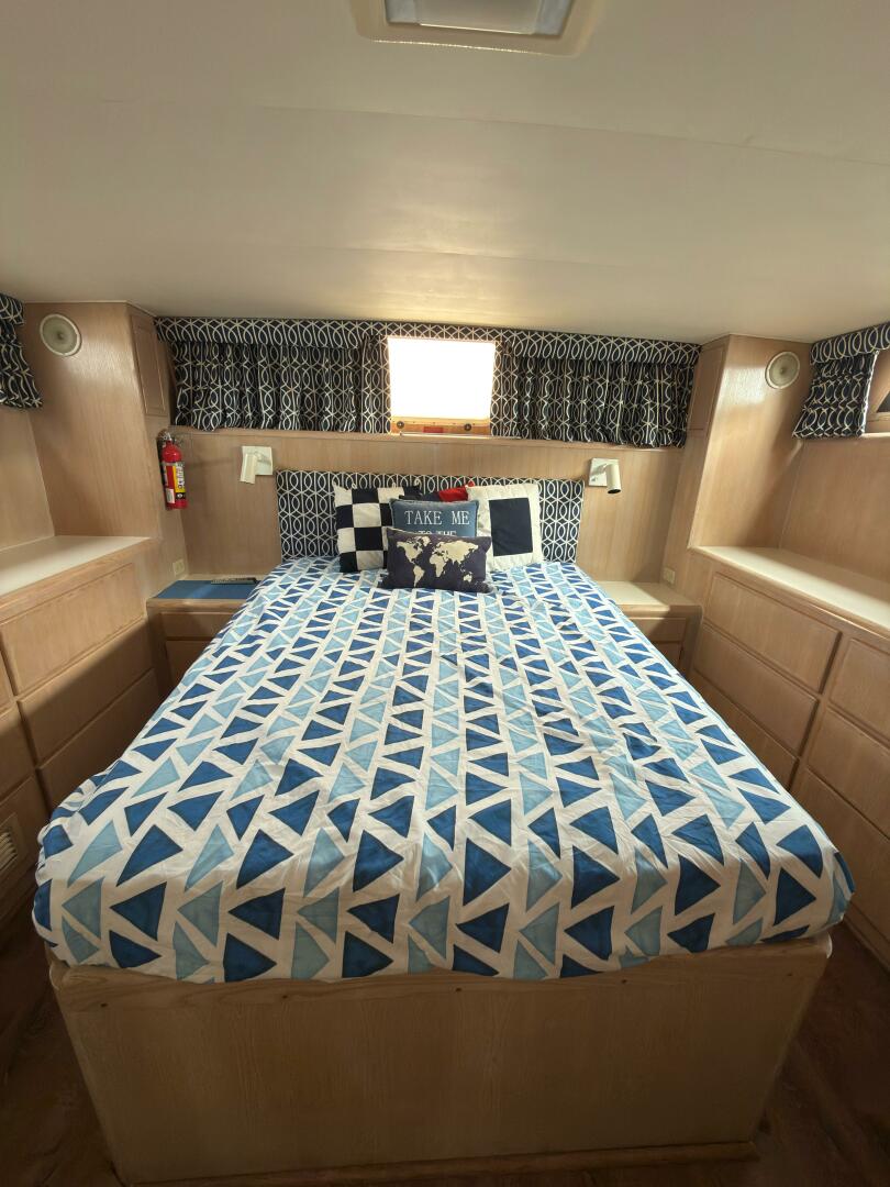 1994 Hatteras Double Cabin - Image 40