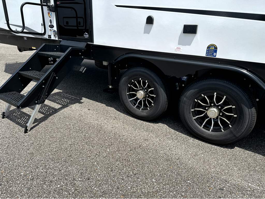 2027 VENTURE RV SPORTTREK 292VRB - Image 6