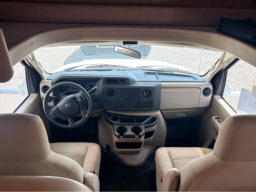 2023 THOR MOTOR COACH CHATEAU 31WV - Image 10