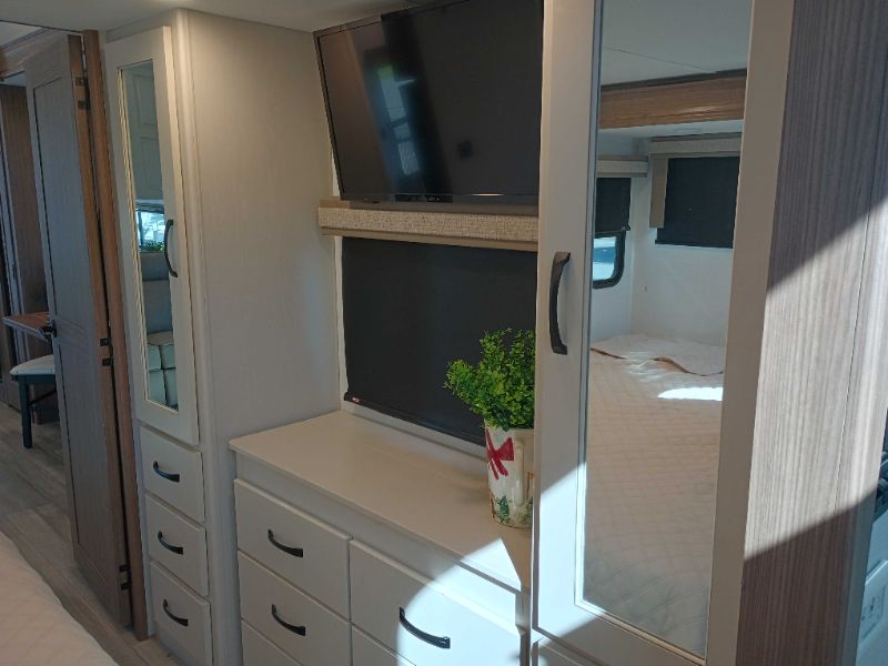 2024 Alliance RV Paradigm 395DS - Image 16