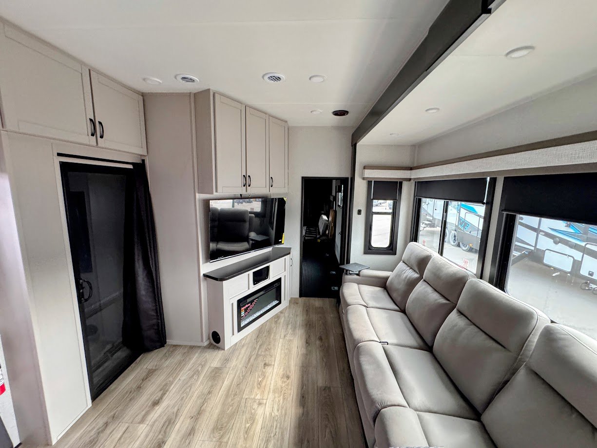 2026 JAYCO SEISMIC 413 - Image 53