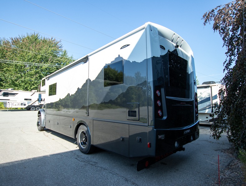 2026 Dynamax Europa 32KD - Image 4