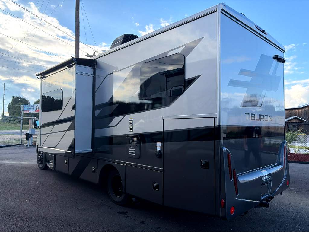2027 THOR MOTOR COACH TIBURON 24XL - Image 3
