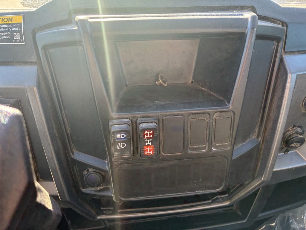 2014 Polaris® Ranger® XP 900 EPS Titanium Matte Metallic LE - Image 11