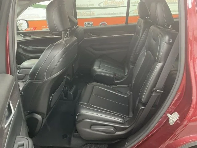 2024 Jeep Grand-Cherokee-L Laredo Altitude 4x4 - Image 22