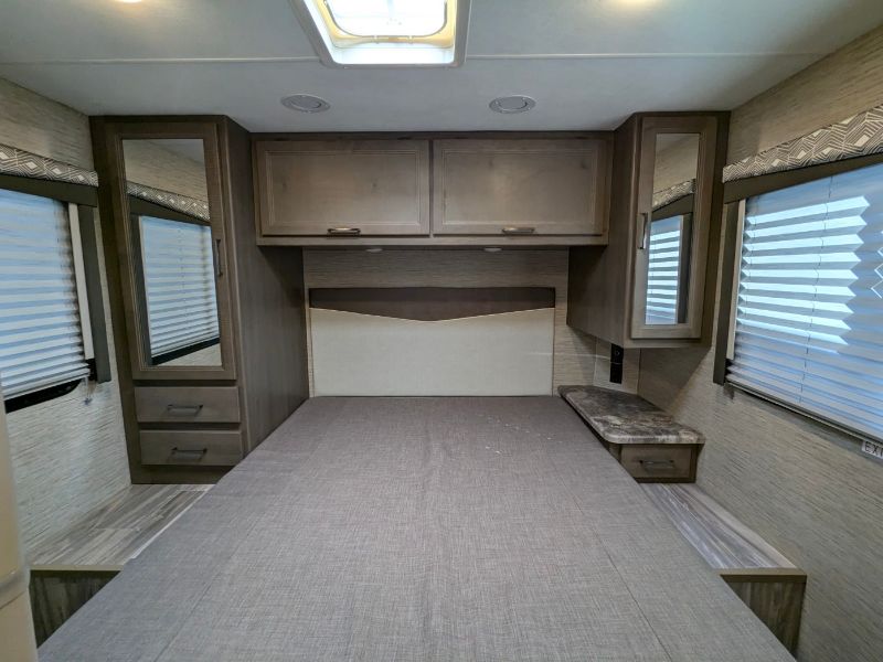 2024 Thor Motor Coach Four Winds