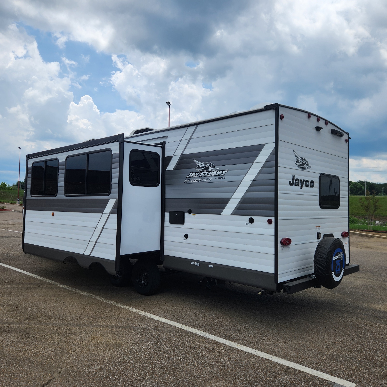2027 Jayco Jay Flight SLX 261BHS - Image 3