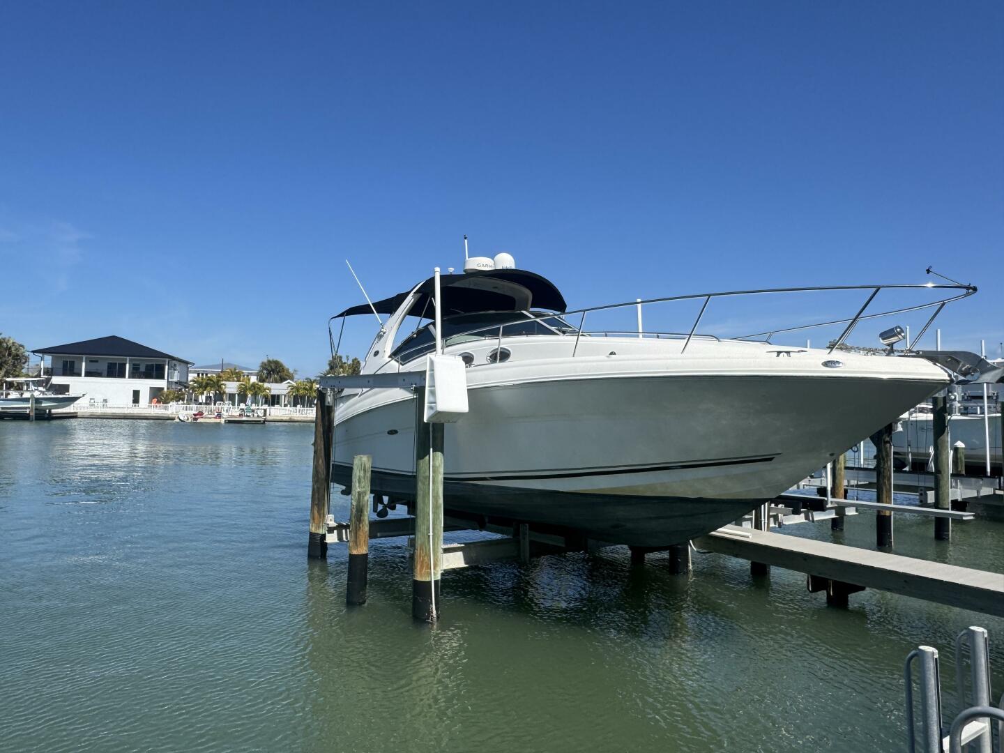 2002 Sea Ray 320 Sundancer - Image 6