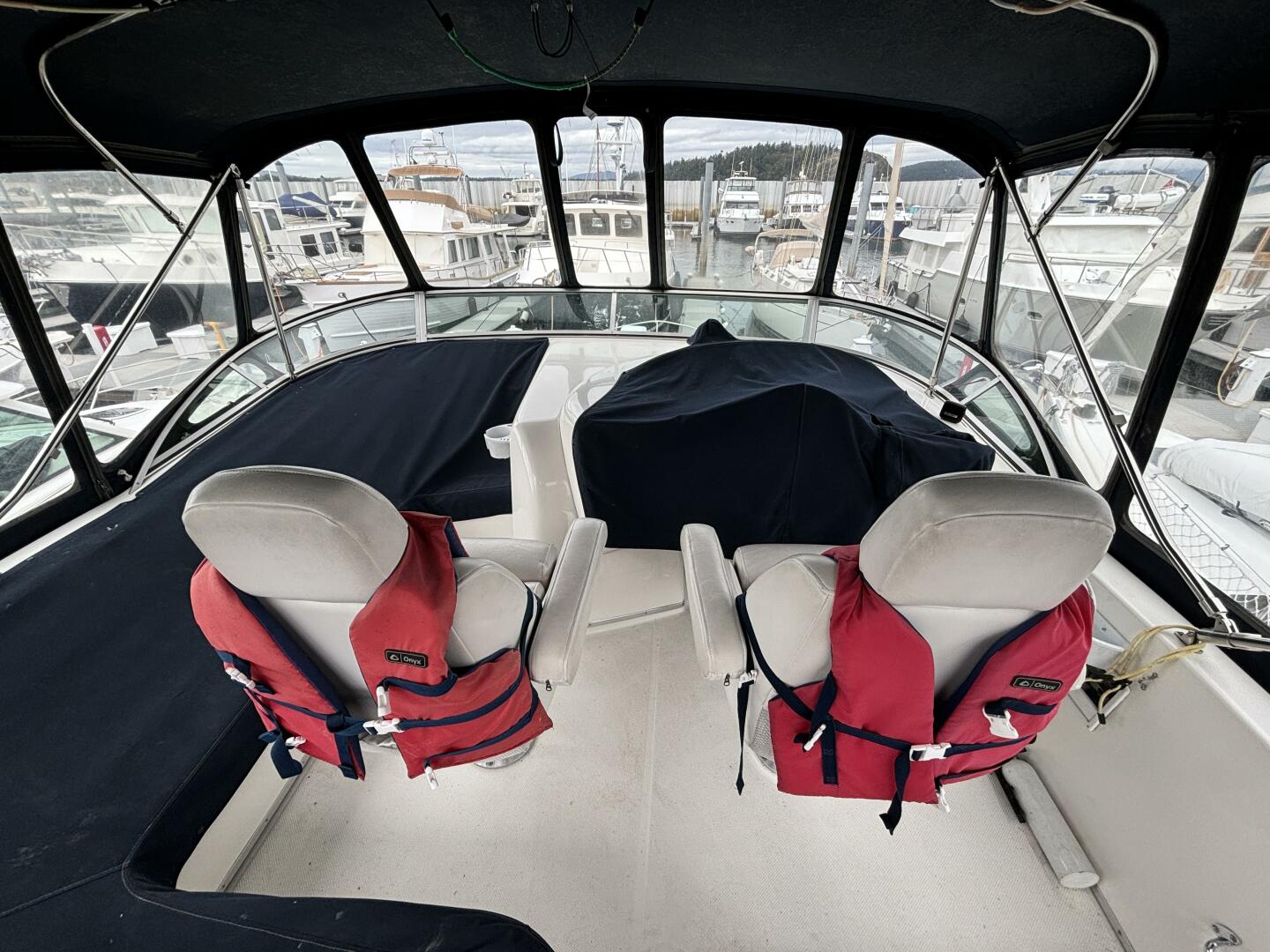 2000 Bayliner 3788 Command Bridge - Image 40