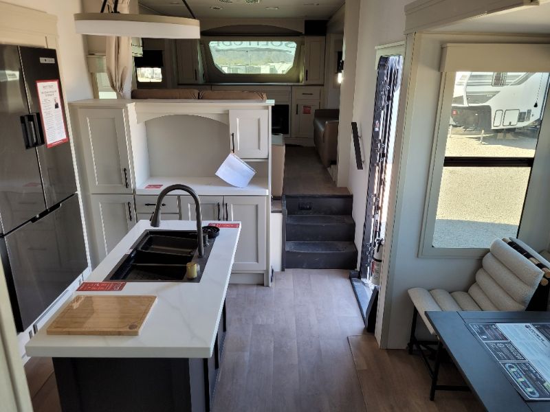 2026 Grand Design Solitude 380FL - Image 23