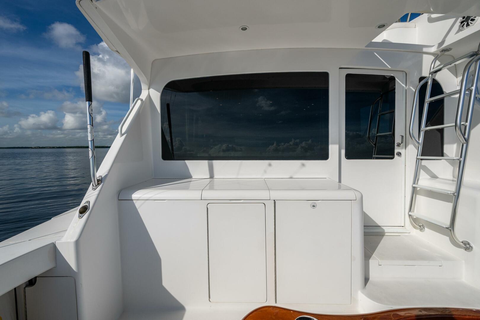 2004 Viking 48 Convertible - Image 35
