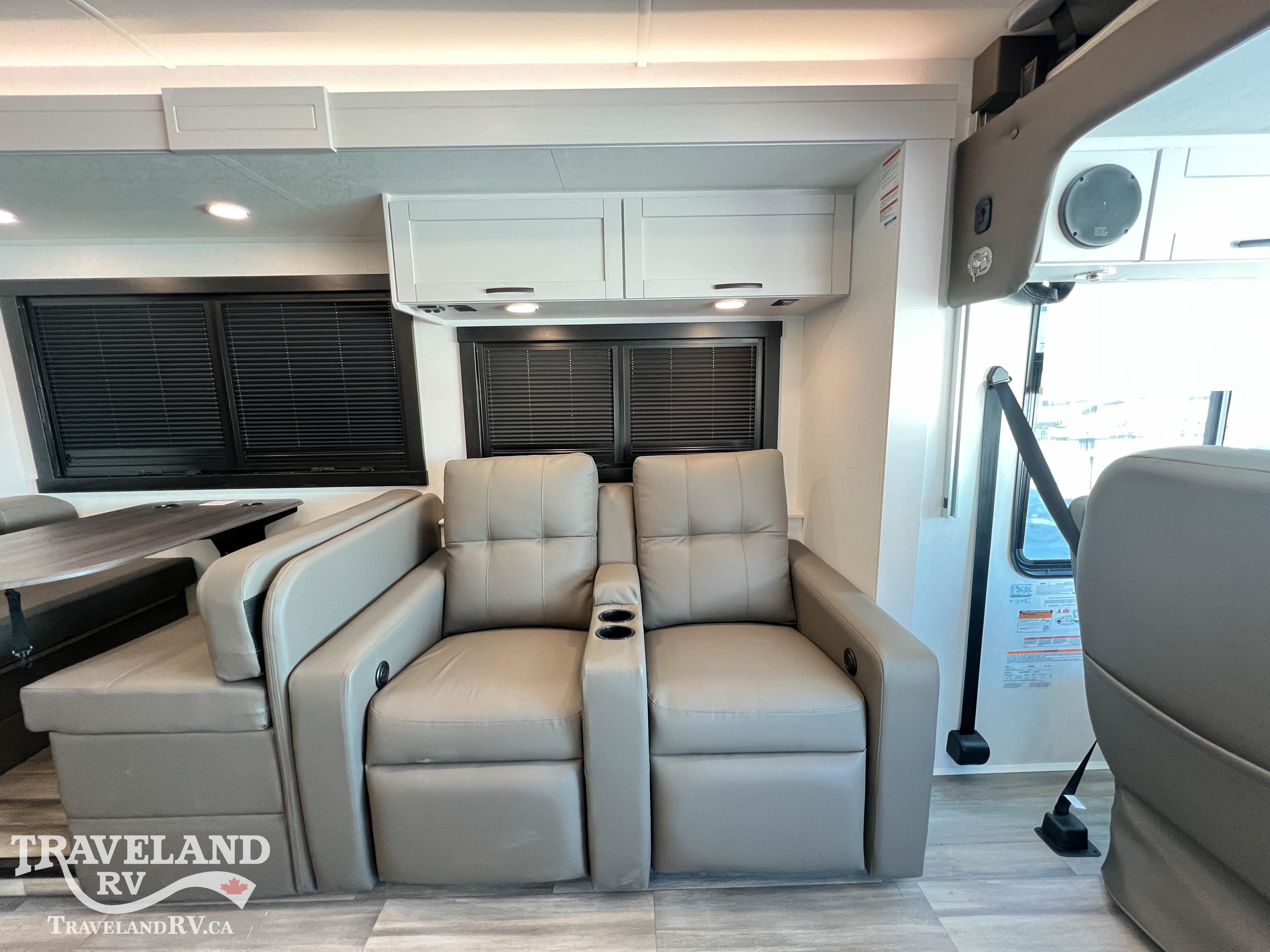 2026 Entegra Coach Vision XL 34G - Image 21