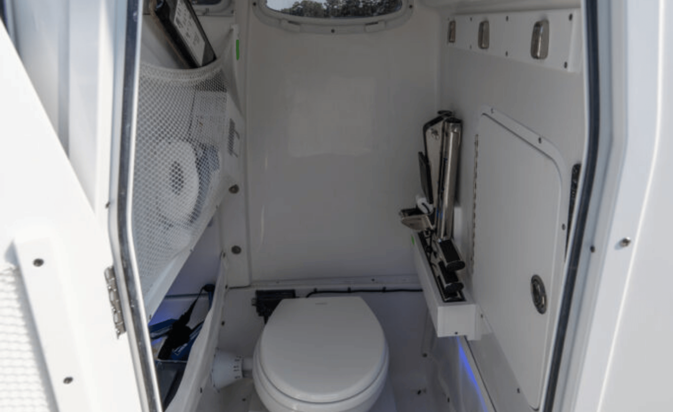 2027 SEA HUNT GAMEFISH 25 - Image 3