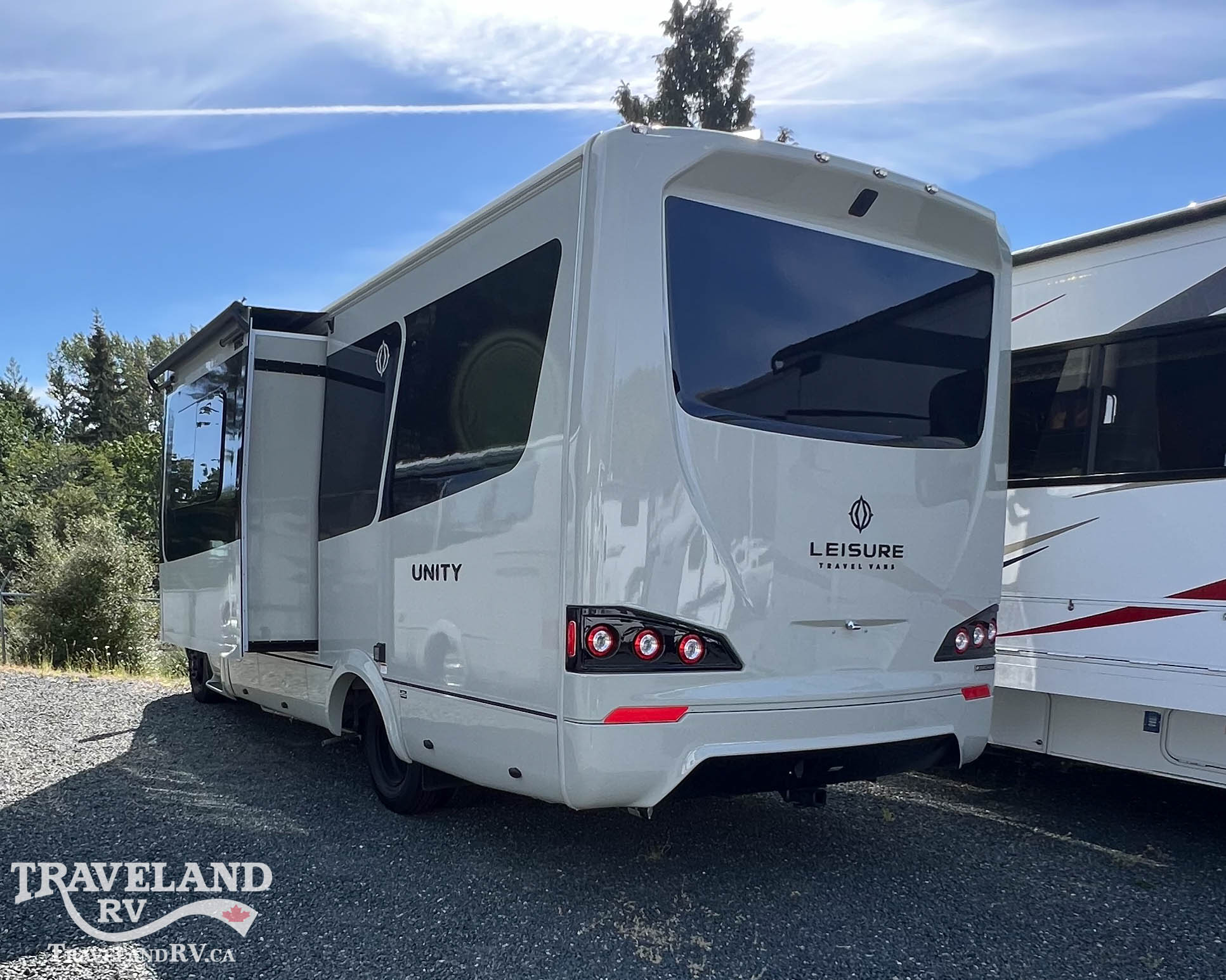 2026 Leisure Travel Unity U24CB - Image 3