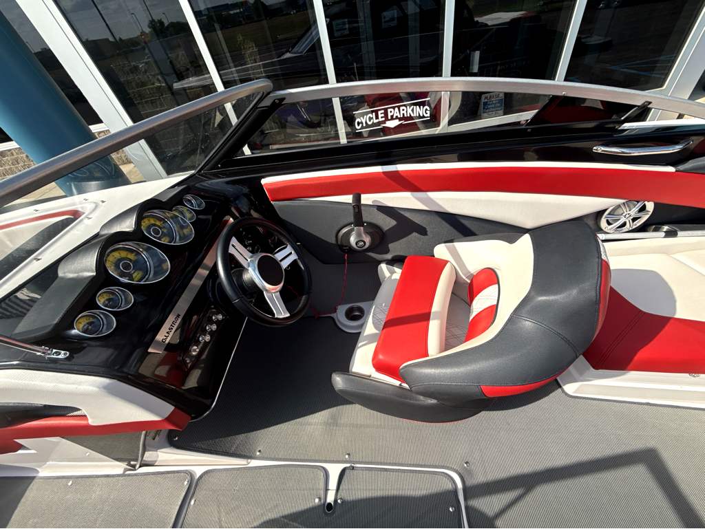 2016 Glastron GTS225 - Image 16
