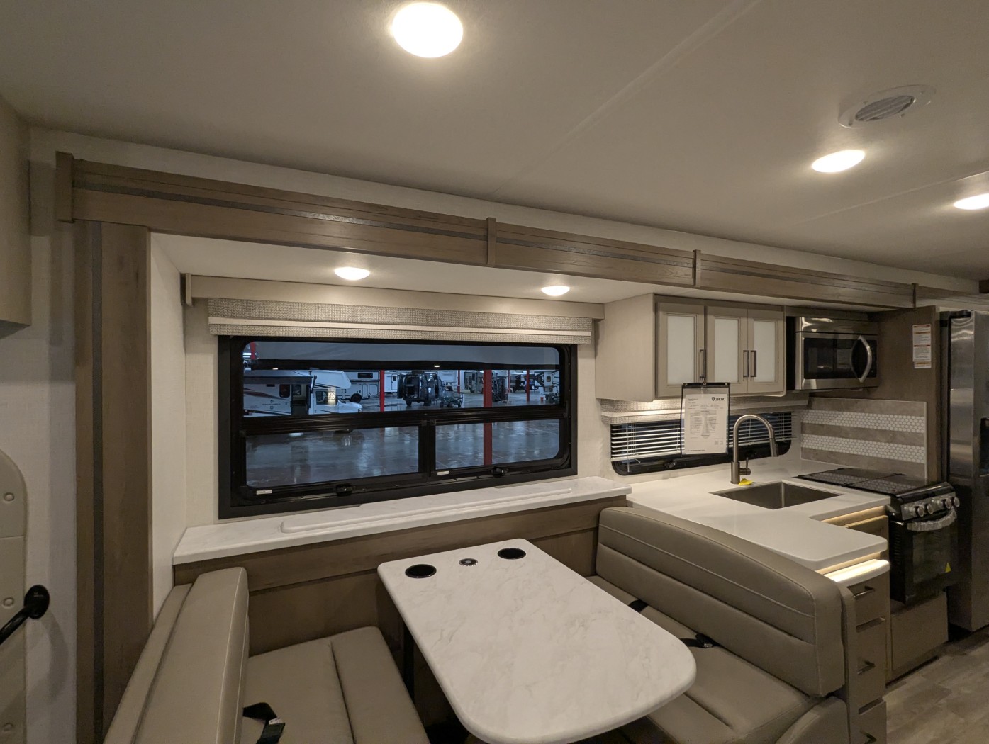 2027 Thor Motor Coach Windsport 36H - Image 19