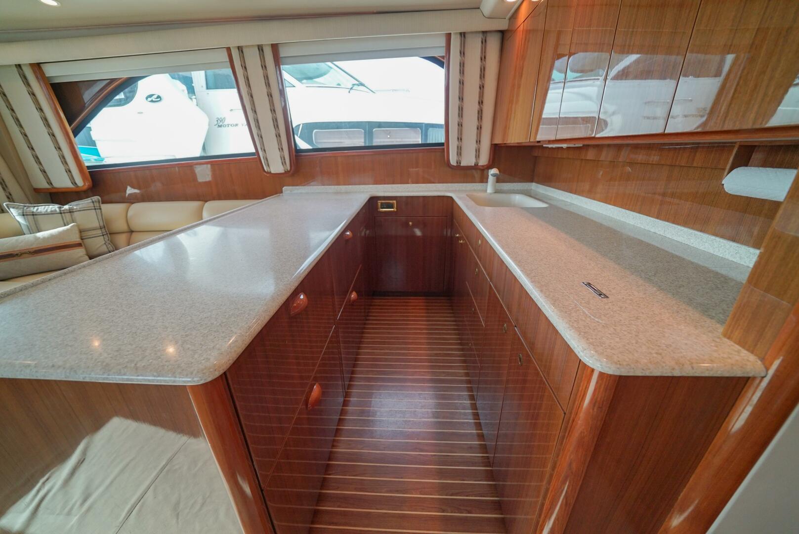 2007 Viking 45 Convertible - Image 7