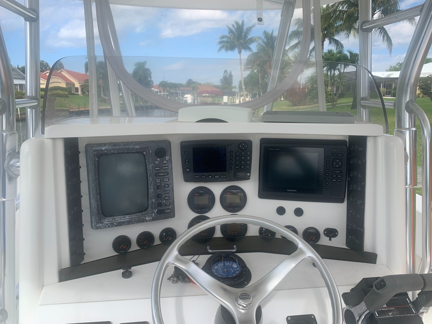 2001 Venture 34 Center Console - Image 4